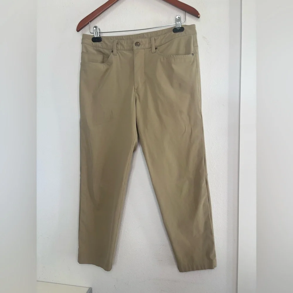 LULULEMON OLIVE GREEN ATHLETIC STYLE TROUSER PANTS SZ 31